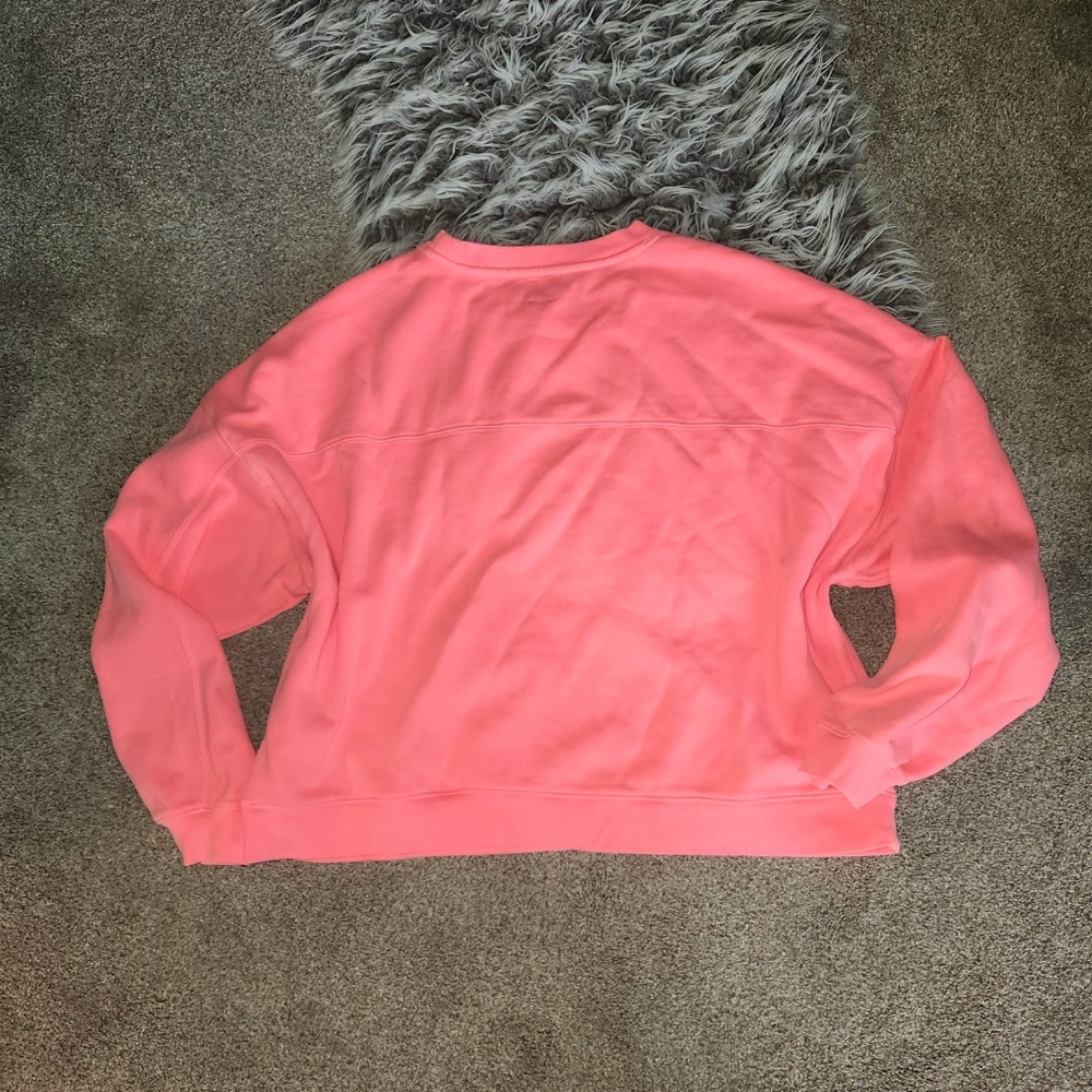 NWOT GAP VintageSoft Wedge Crewneck Sweatshirt in Sassy Pink - Picture 4 of 5